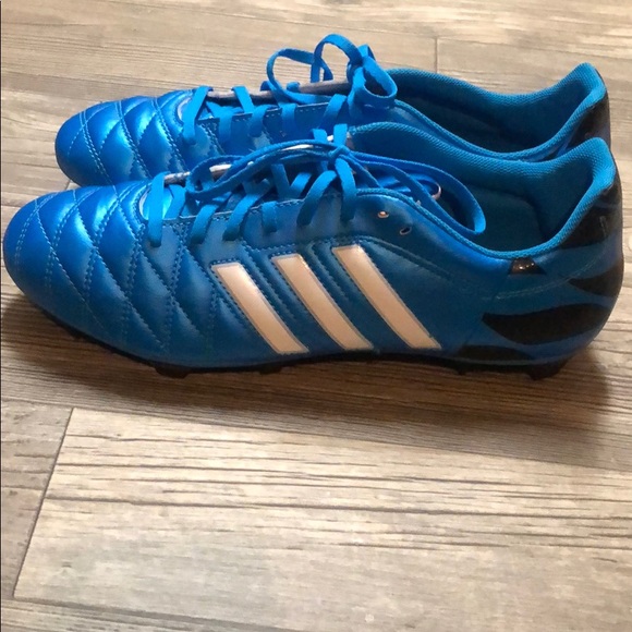adidas 11questra cleats